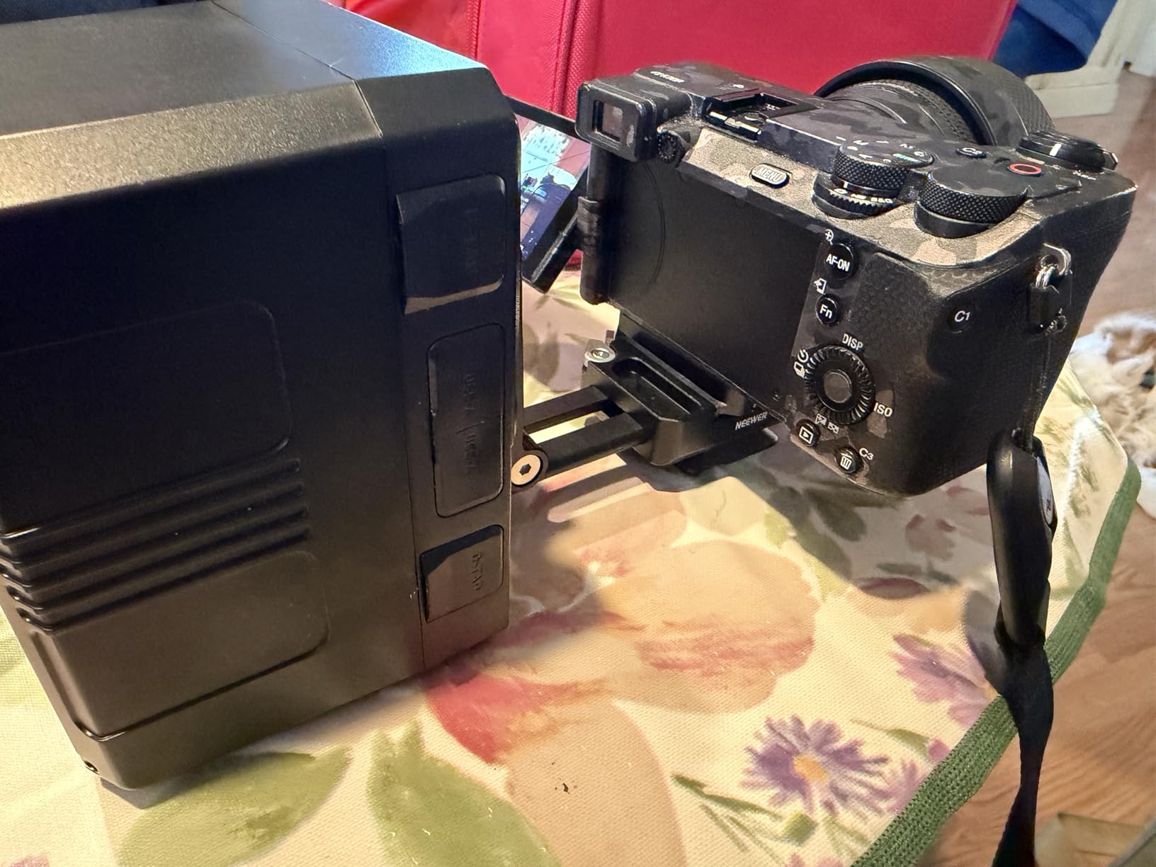 V-Mount/V-Lock Battery - 222Wh 14.8V 15000mAh Rechargeable Li-ion Battery for Broadcast Video Camcorder, Compatible with Sony HDCAM, XDCAM and Digital Cinema Cameras customer photo 1